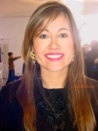 Date this athletic Brazil girl Angye from  B7212