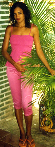 Date this athletic Brazil girl Lucineide from  B7291