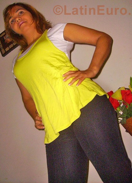 Date this fun Brazil girl Cristiane from Serrinha B736