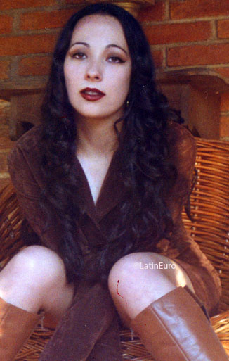 Date this georgeous Brazil girl Adriana from FRANCO DA ROCHA B7365