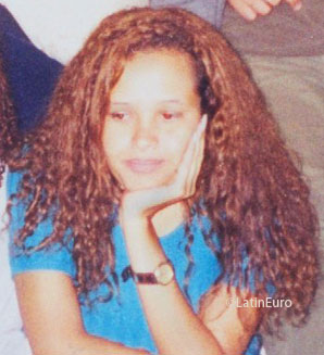 Date this hard body Brazil girl Andreza from BARUERI B7378