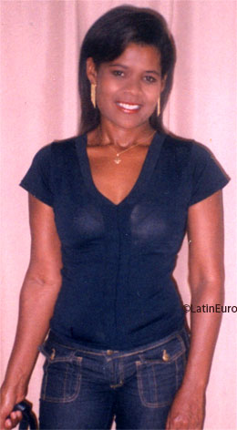 Date this hot Brazil girl Ednalva from GOIANA B7429