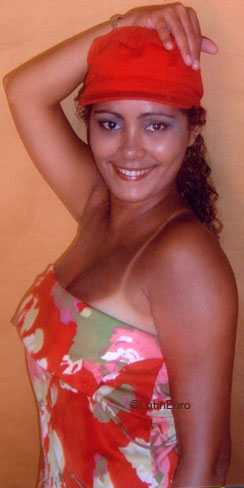 Date this voluptuous Brazil girl Alessandra from RECIFE B7447
