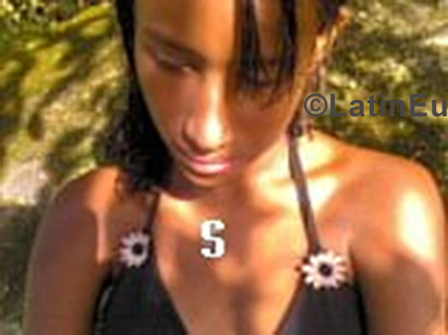 Date this lovely Brazil girl Samara from Santos B750