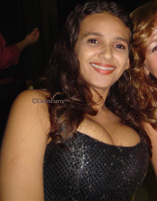 Date this young Brazil girl Leide from FLORIDA B7516