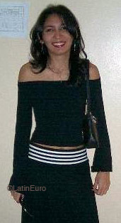 Date this fun Brazil girl Ana from BRASILIA B7551