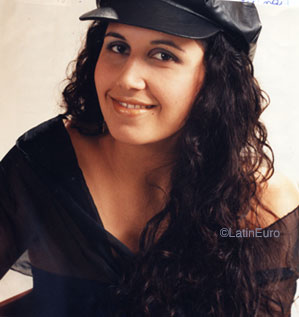 Date this good-looking Brazil girl Daisy from SAO LEOPOLDO B7587