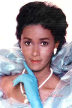 Date this lovely Brazil girl Claudia from SAO GONCALO B7663