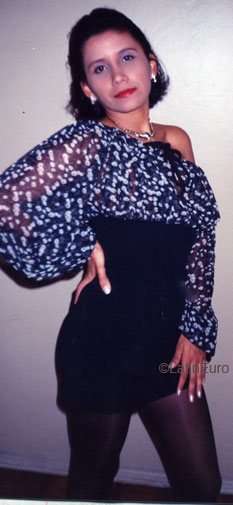 Date this gorgeous Brazil girl Elilia from CAXIAS DO SUL B7750