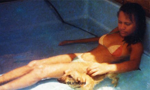 Date this hard body Brazil girl Selma from PIRANGI B7761