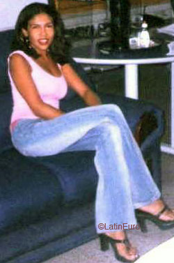 Date this athletic Brazil girl Elis from MANAUS B7783