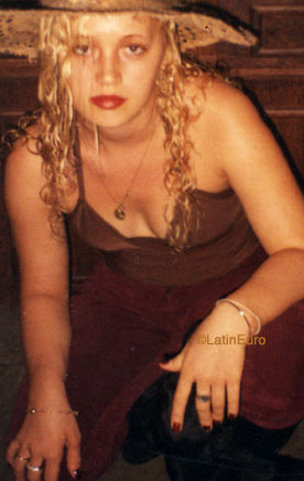 Date this fun Brazil girl Evania from VALADARES B7820