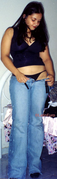 Date this gorgeous Brazil girl Leandea from CASTANHAL B7824