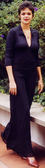 Date this attractive Brazil girl Renata from SAO PAULO B7909