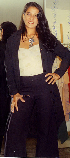 Date this athletic Brazil girl Claudia from SALVADOR B7921