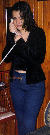 Date this voluptuous Brazil girl Bruna from RIO DE JANEIRO B8008