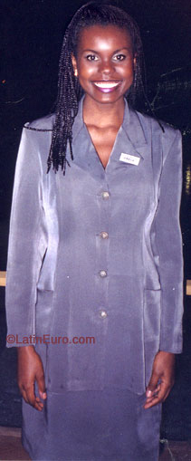 Date this lovely Brazil girl Cibele from BELO HORIZONTE B8241