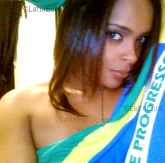Date this foxy Brazil girl Angel from Sao Paulo B827