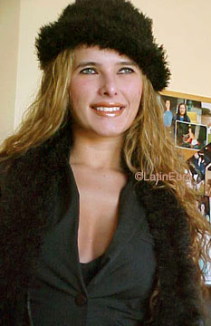 Date this georgeous Brazil girl Fabia from SAO PAULO B8294