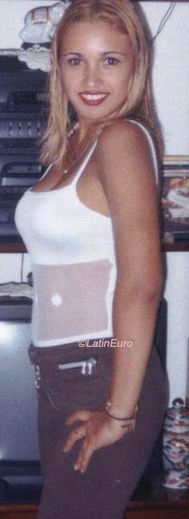 Date this cute Brazil girl Emely from MANAUS B8324