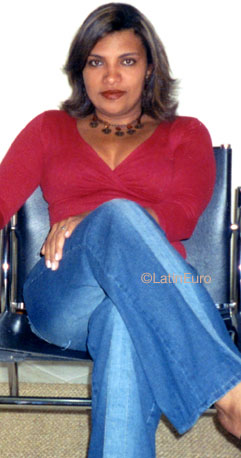 Date this good-looking Brazil girl Maria from ITABUNA B8392