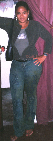 Date this beautiful Brazil girl Luciane from SALVADOR B8401