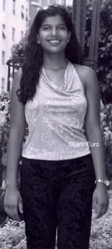 Date this voluptuous Brazil girl Fabiola from RIO DE JANEIRO B8414