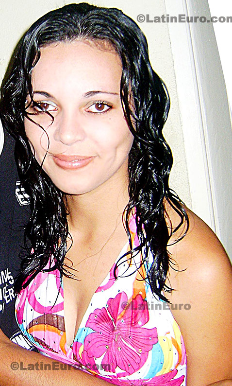 Date this passionate Brazil girl Rosangela from  B85