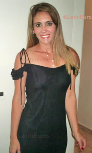 Date this happy Brazil girl Sandra from Catalao B852