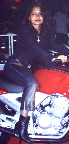 Date this delightful Brazil girl Sandra from MARABA B8586