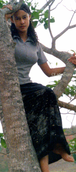 Date this hard body Brazil girl Jamimia from SAO PAULO B8763