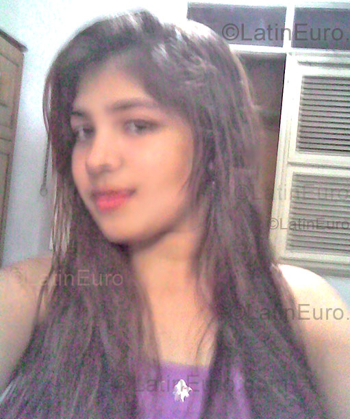 Date this happy Brazil girl Hayanne from Fortaleza B890
