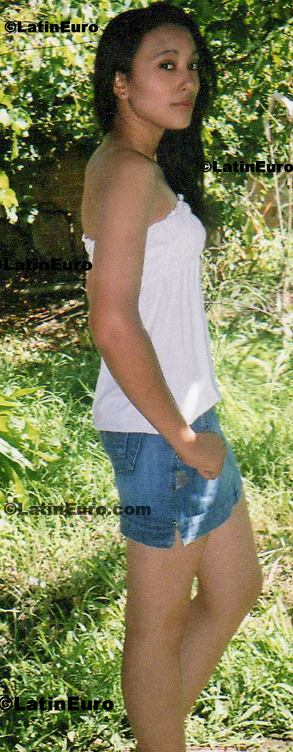 Date this tall Brazil girl Mariely from Uruguaiana B8