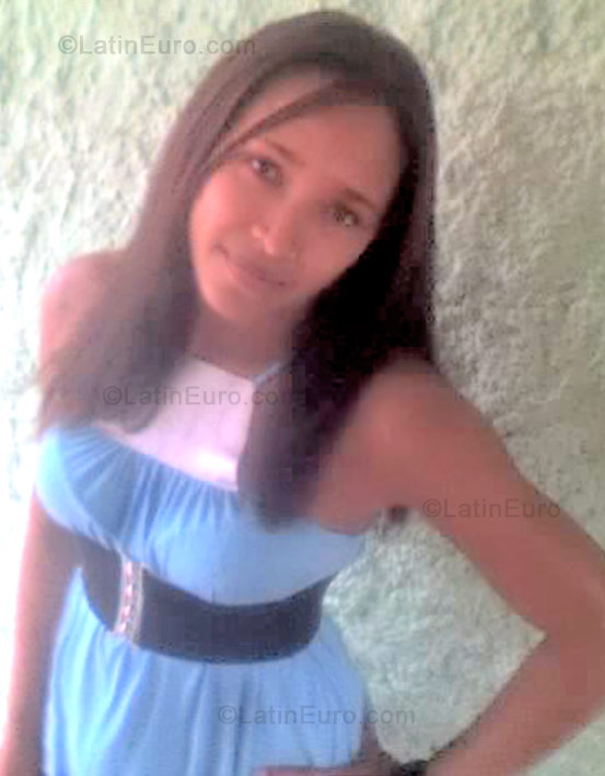 Date this athletic Brazil girl Claudiane from Indaiatuba B919