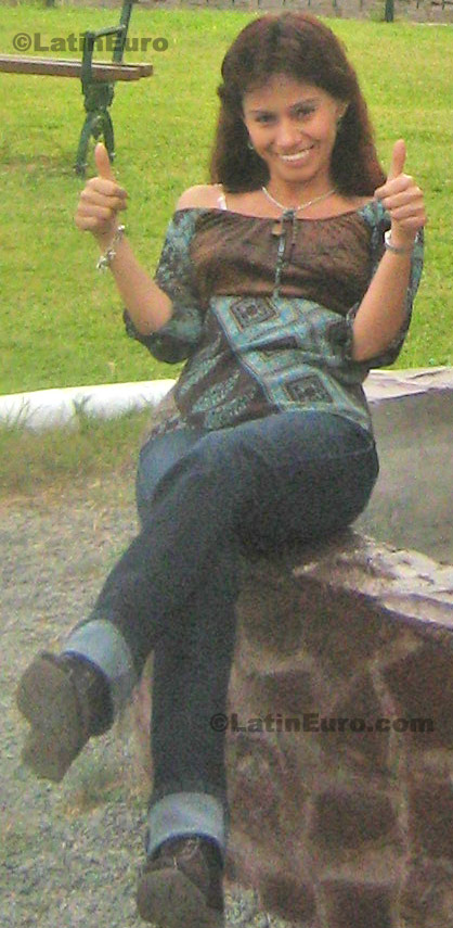 Date this young Peru girl Blanca from Callao N-1408