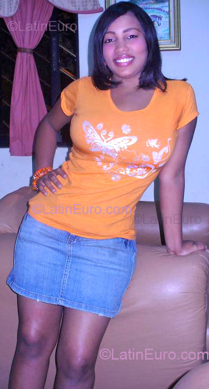 Date this good-looking Any Country girl Josefina from  N-1675