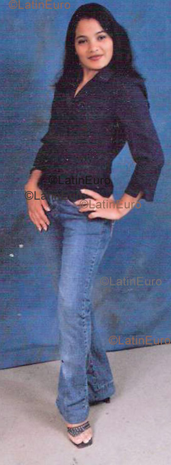 Date this hard body Honduras girl Xiomara from  N-280