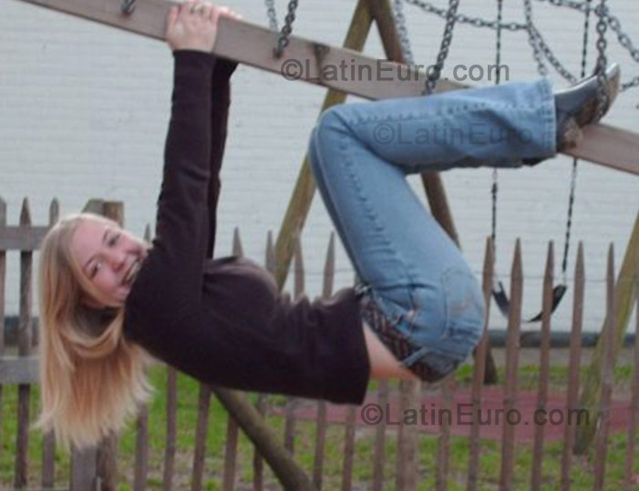 Date this lovely Belgium girl Jill from  N-400