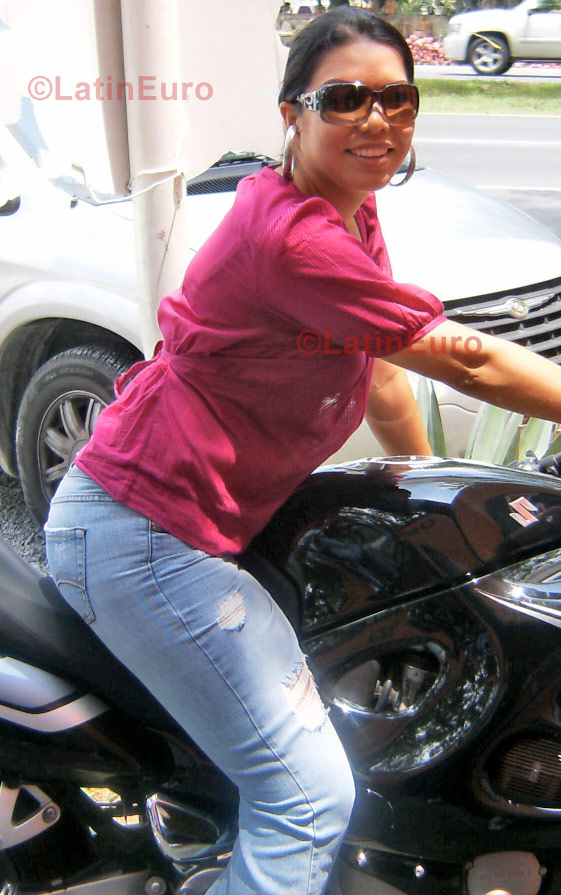 Date this cute Mexico girl Dayane from  N-612