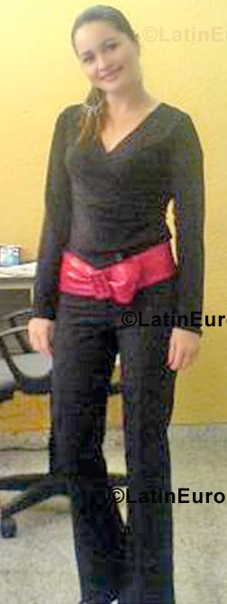 Date this delightful Honduras girl Brenda from San Pedro Sula N-663