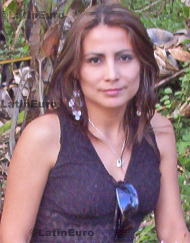 Date this fun Peru girl Adrianna from Chimbote N-677