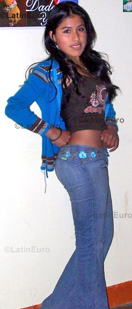 Date this young Peru girl Judit from Cusco N-703