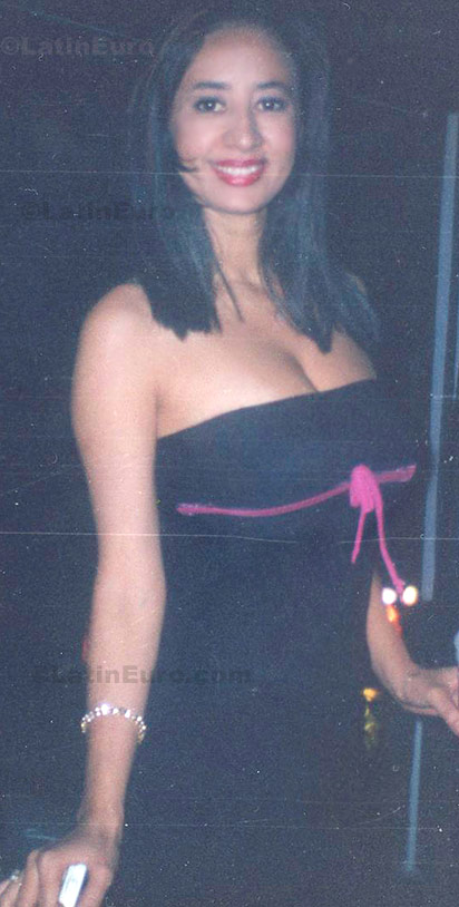 Date this good-looking Honduras girl Carmen from Comayaguela N-758