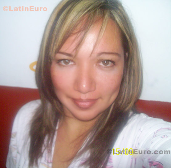 Date this tall Mexico girl Paola from Guadalajara N-772