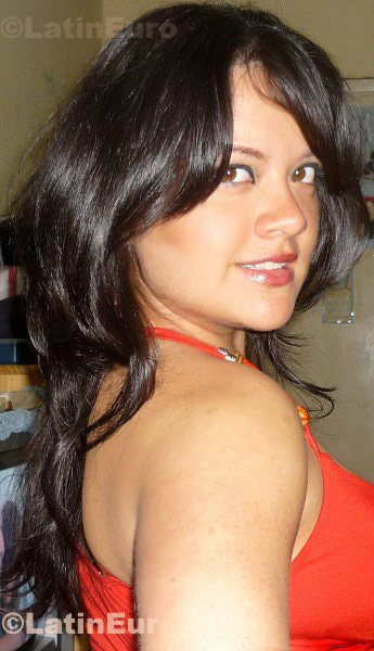 Date this nice looking Peru girl Cynthia from Lima N-888