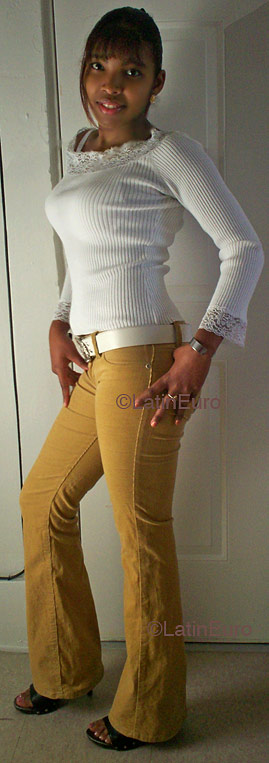 Date this beautiful Any Country girl Niurka from  N1265