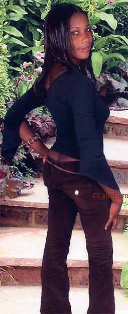 Date this attractive Jamaica girl Shelly from  N2053