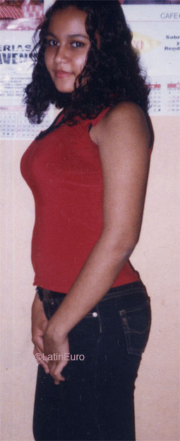 Date this attractive Honduras girl Leticia from  N2473