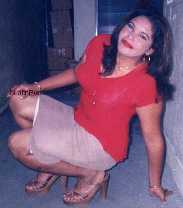 Date this georgeous Honduras girl Carmen from Danli N2554