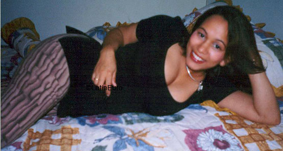 Date this georgeous Any Country girl Aura from  N2646